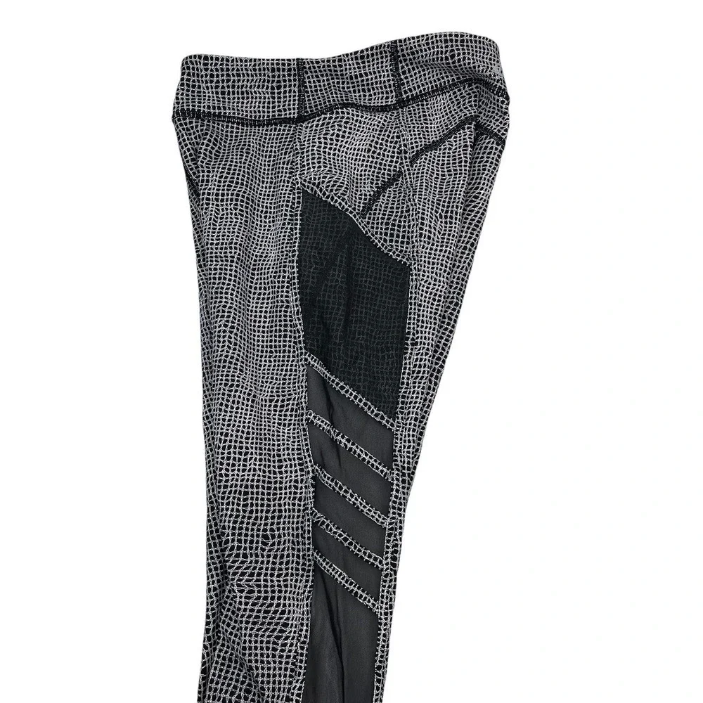 LULULEMON Wild And Free Tight Sz 6 Fall Net White Black - Picture 8 of 10